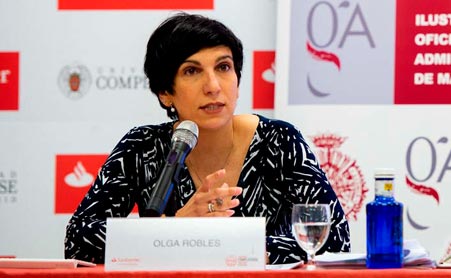 Dña. Olga Robles